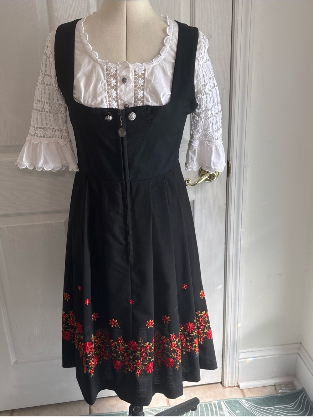 Vintage Traditional Drindl midi dress top and apron Austria Octoberfest